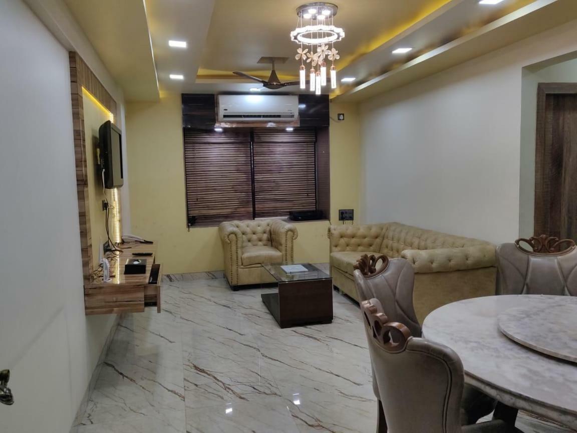 Powai Lnt * Mumbai (Bombay)